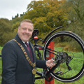 Lord-Mayor-at-bicycle-repair-station-web