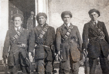 1945.220.2-D3.3-Photo-A-Section-of-an-IRA-Flying-Column-1st-Cork-Brigade-2