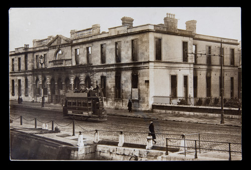 City-Hall-in-Ruins