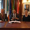 Leo-Varadkar,-Mick-Finn-and-Ann-Doherty-at-Cabinet-meeting-in-Cork_opt